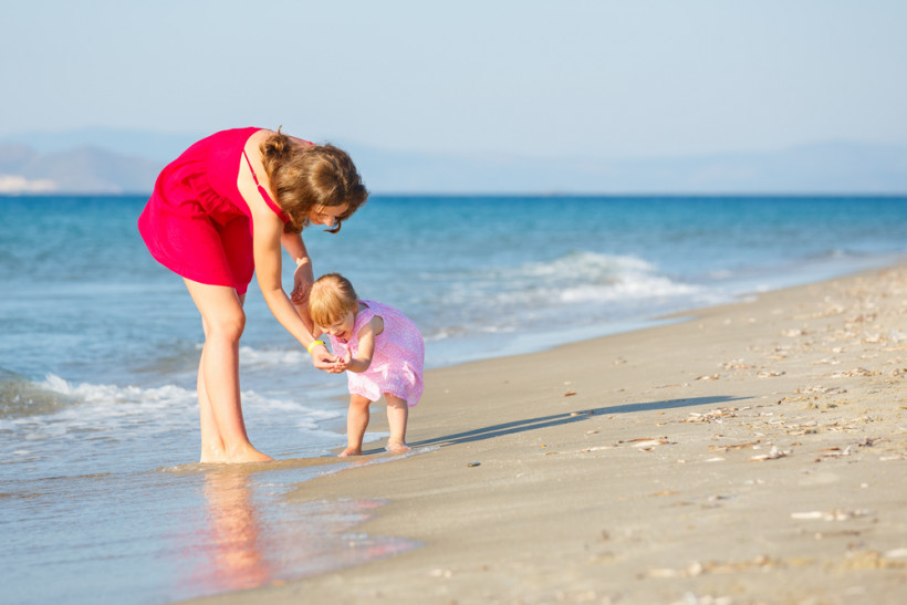 Поездка на море не отменяется. Что делать, если ребенок боится воды?