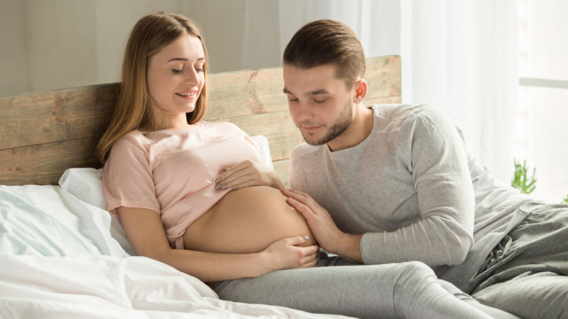 Будущая мама с мужем