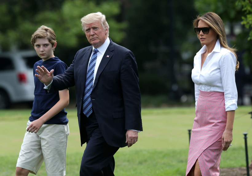 Дональд Трамп с женой и сыном