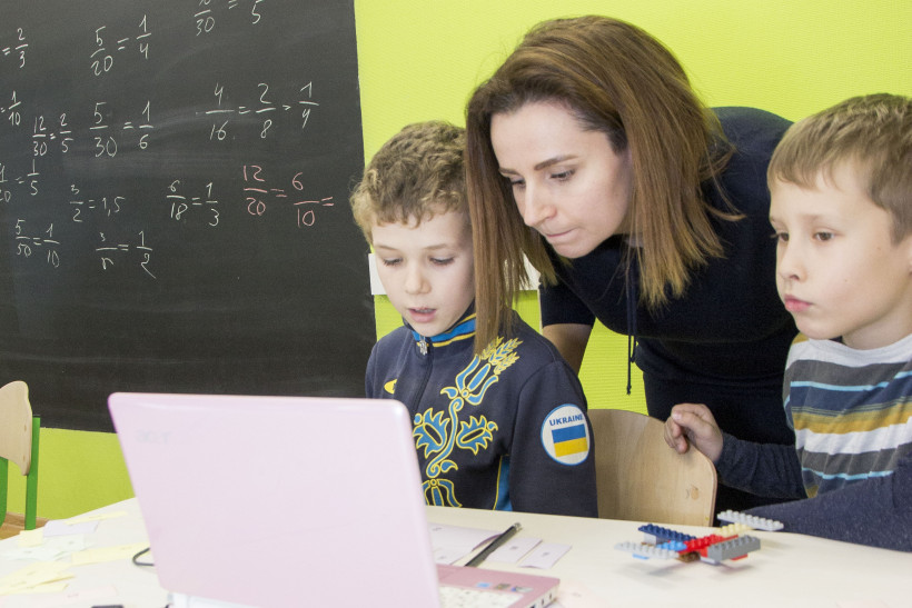 Дети в школе Киева ThinkGlobal