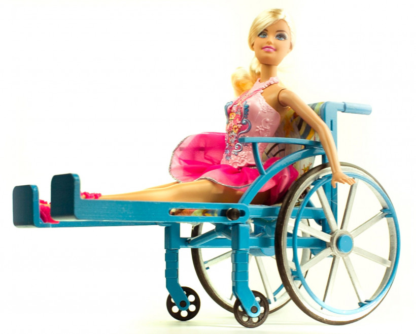 аксессуар для кукол – инвалидное кресло