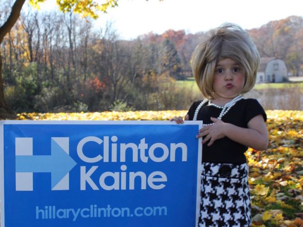 малышка в образе Клинтон
