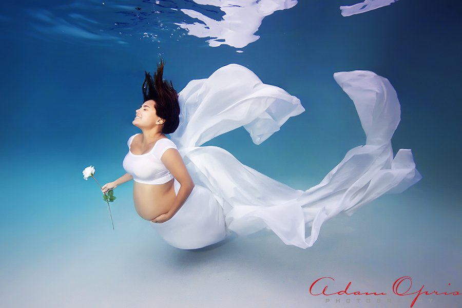 Подводная фотосессия для беременной 