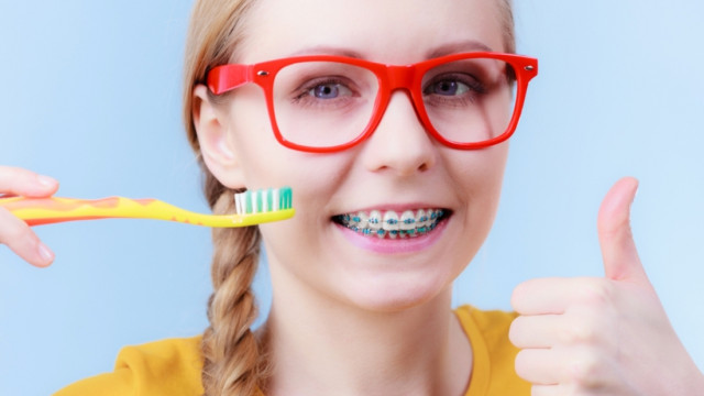 Уход за брекетами: современные гаджеты для сияющей улыбки