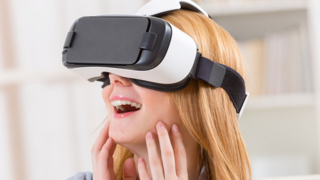 Народжувати в окулярах віртуальної реальності: нові технології пологів без болю