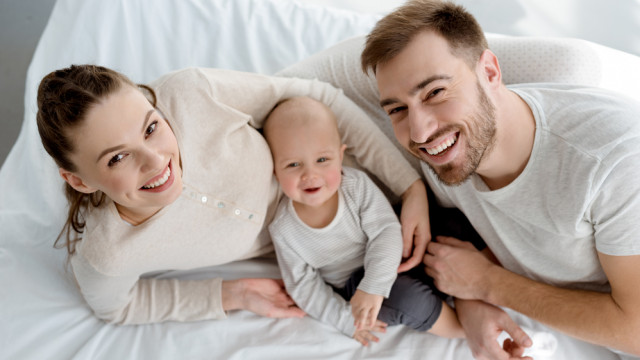 родители и малыш