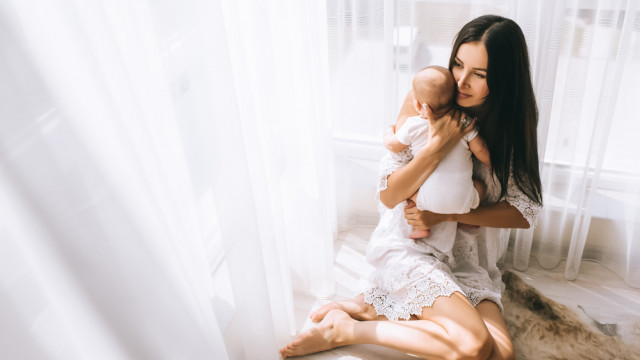 мама с новорожденным