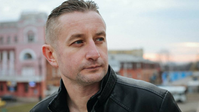 Будни отцовства Сергея Жадана: футбол, стихи и репетиции с дочкой