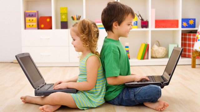 4 летних онлайн-лагеря: как провести каникулы с пользой?