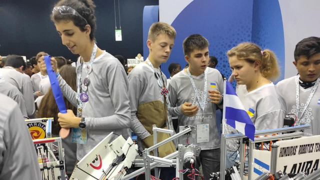 Украинские школьники среди лидеров Всемирных олимпийских игр по робототехнике