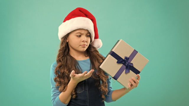 если ребенок недоволен подарком