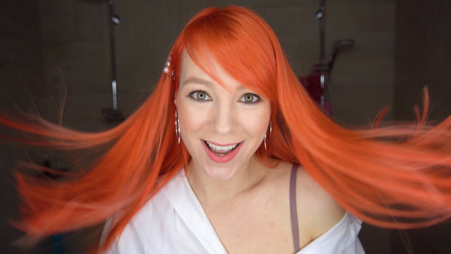 Быть в тренде: певица TARABAROVA снялась в клипе, соблюдая все условия карантина