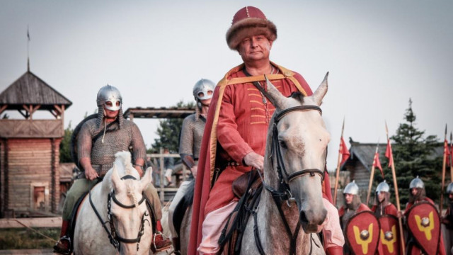 Что посмотреть на выходных: масштабные конные баталии  и реконструкция исторических походов