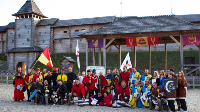 Фестиваль середньовічного бою «Зов героїв».