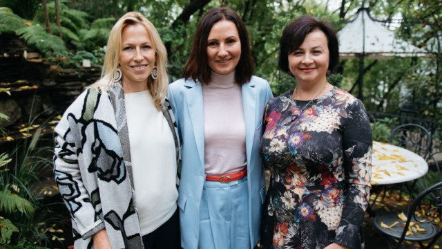 «Искусство успевать все»: как прошел первый бранч в рамках премии «Жінка України»