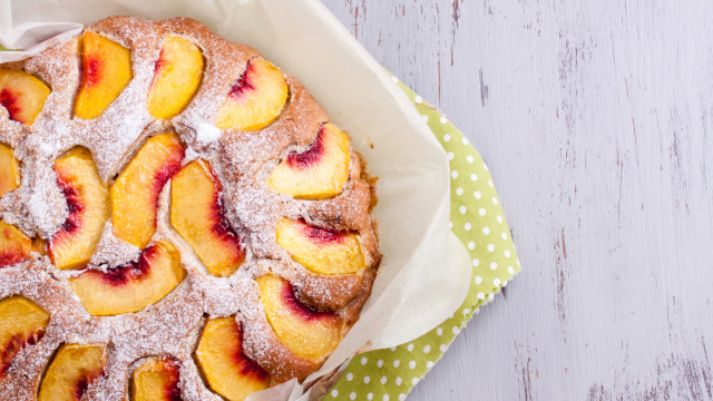 пиріз з персиками рецепт