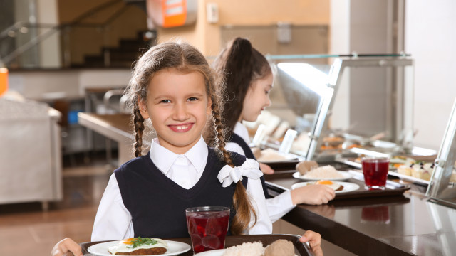 школьная столовая