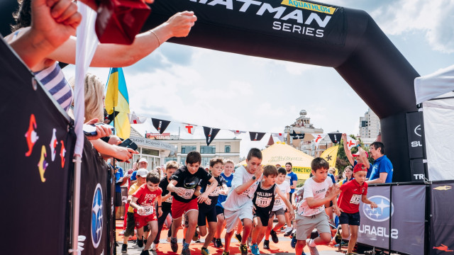 subaru діти біжать