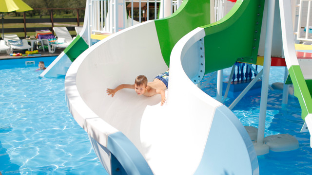 басейн під відкритим небом Київ