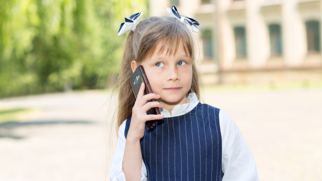 смартфон для першокласника