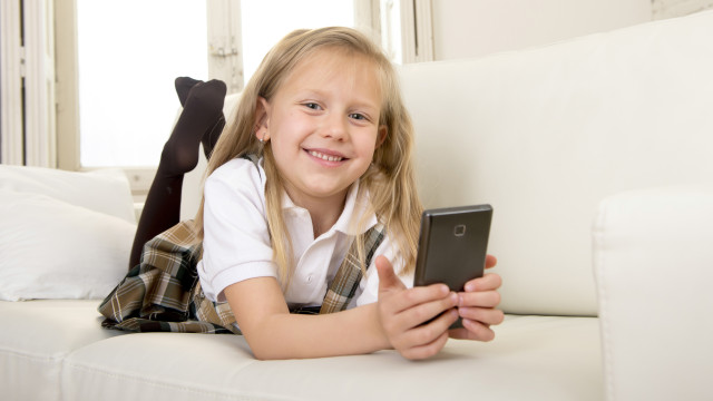 перший телефон