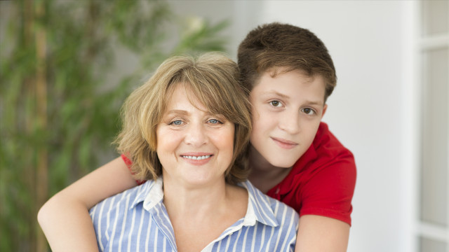 Підліток з мамою