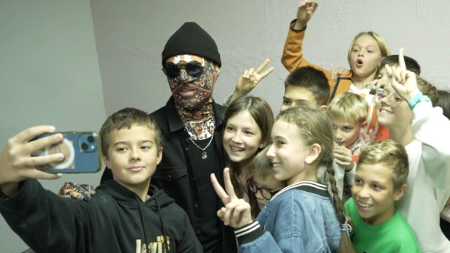 знаменитості в укриттях