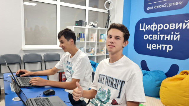 освітні центри на аівдні України