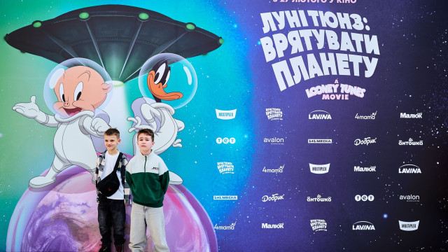 Мульт Луні Тюнз прем'єра