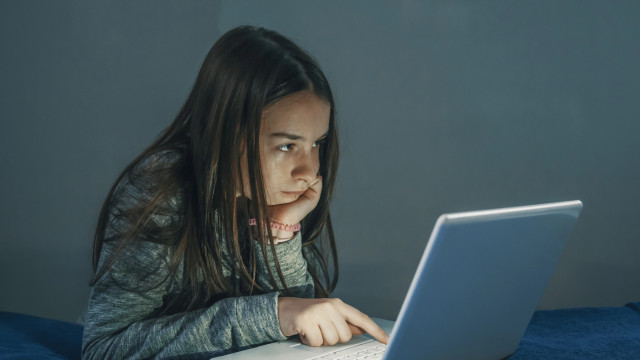 дитина в інтернеті