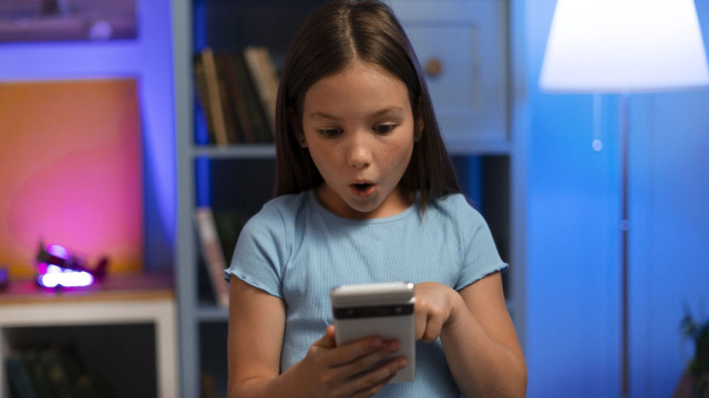 дитина в інтернеті