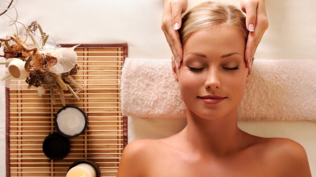 девушка в спа-салоне