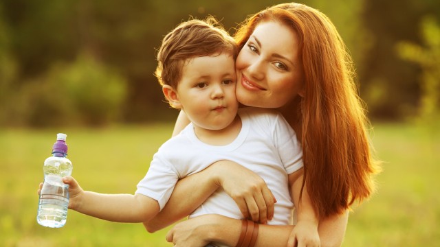 Ребенок с мамой