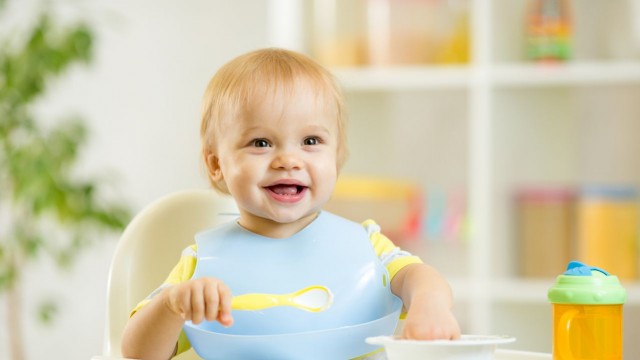 Манна, кукурудзяна, рисова: усе про каші в раціоні дитини