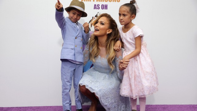 Зіркова мама Дженніфер Лопес з Еммою і Максом