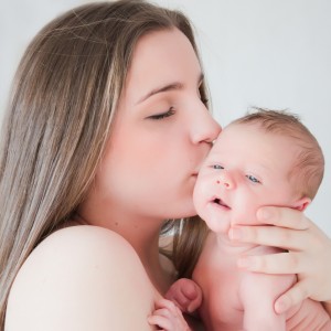 мама с младенцем