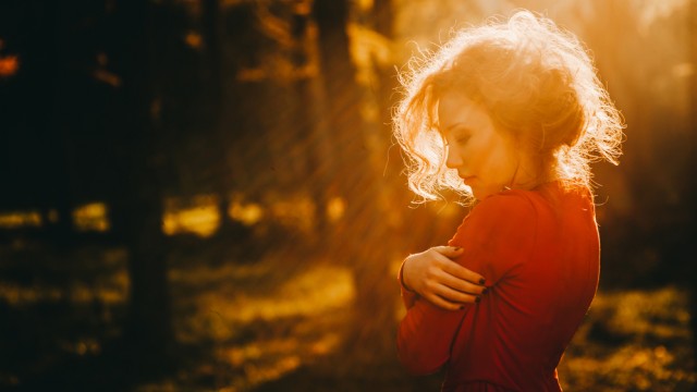 Красивая женщина