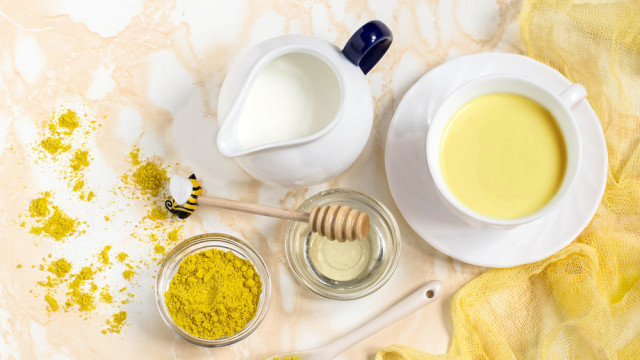 золоте молоко