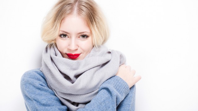 Женщина в шарфе