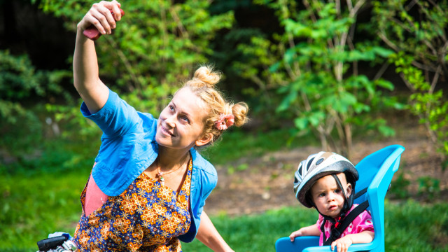 мама с дочкой