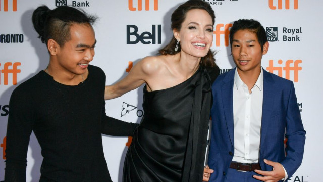 Анджеліна Джолі з дітьми