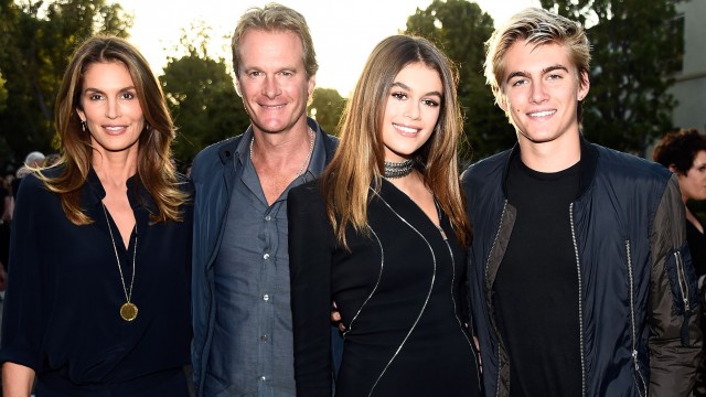 Сінді Кроуфорд з родиною