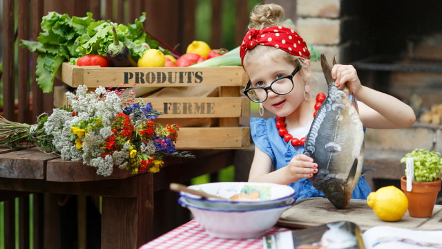 ребенок и рыба