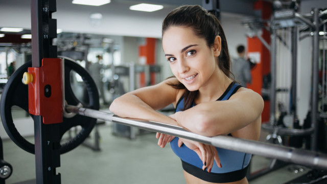 Красивая стройная девушка