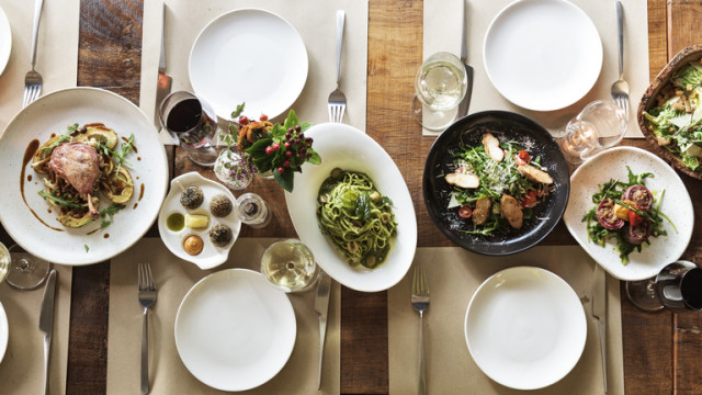 новорічний стіл