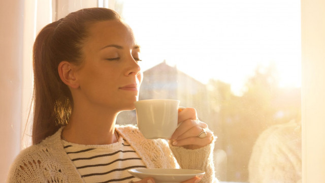 жінка взимку