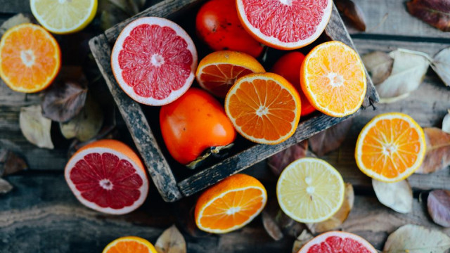 мандарини і хурма