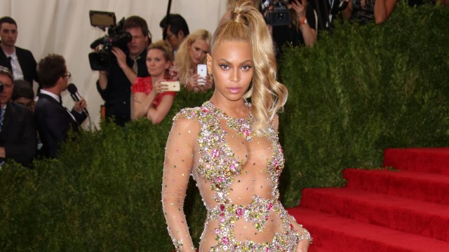 Співачка та зіркова мама Бейонсе