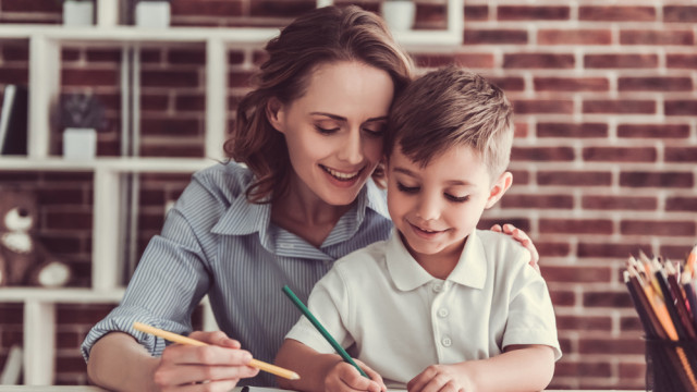 школьник пишет