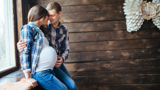 Вагітна з чоловіком